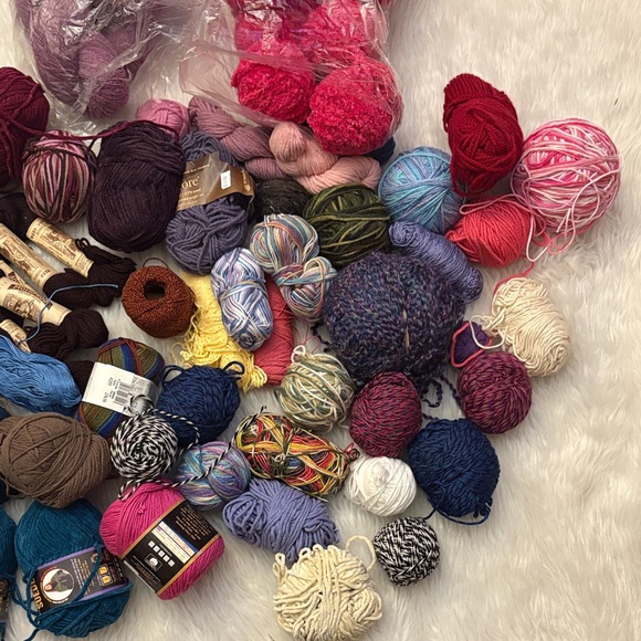 Colorful Yarn Collection - Picture 4 of 7